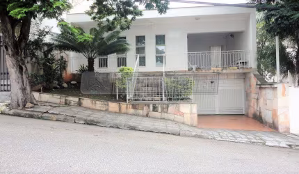 Casa para venda em Jardim Paulistano de 286.00m² com 3 Quartos, 1 Suite e 3 Garagens