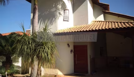 Casa de Condomínio para venda em Zona Industrial de 250.00m² com 3 Quartos, 1 Suite e 4 Garagens