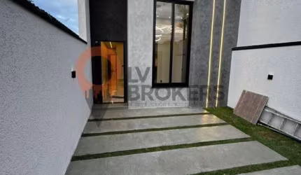 Casa para venda em Jardim Layr de 150.00m² com 2 Quartos, 1 Suite e 2 Garagens