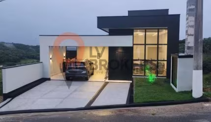 Casa para venda em Santa Isabel de 250.00m² com 3 Quartos, 3 Suites e 4 Garagens