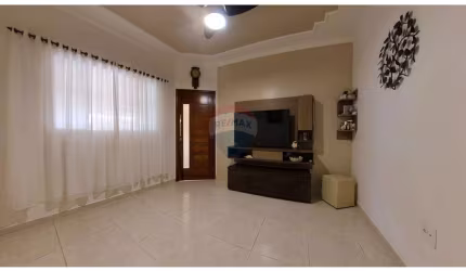 Casa para venda em Centro de 97.83m² com 2 Quartos e 2 Garagens