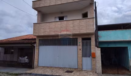 Sobrado para venda em Jundiapeba de 156.80m² com 3 Quartos e 2 Garagens