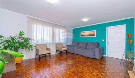 Apartamento para venda em Bacacheri de 134.00m² com 3 Quartos, 1 Suite e 2 Garagens
