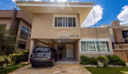 Sobrado para venda em Pineville de 220.00m² com 3 Quartos, 2 Suites e 4 Garagens