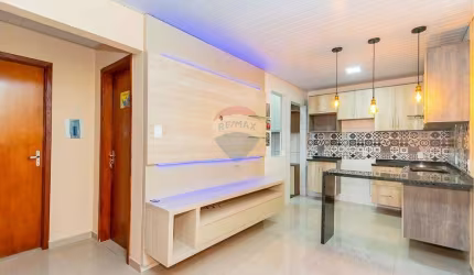 Casa para venda em Gralha Azul de 43.00m² com 2 Quartos e 1 Garagem