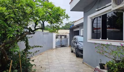 Casa para venda em Dos Casa de 250.00m² com 7 Quartos e 5 Garagens