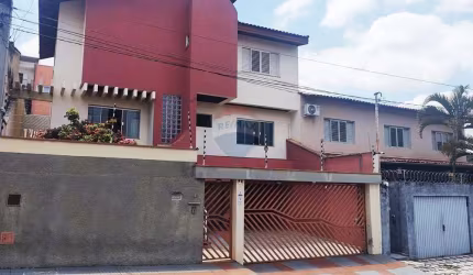 Sobrado para venda em Vila Trujillo de 360.00m² com 4 Quartos, 1 Suite e 4 Garagens