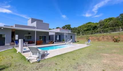 Casa de Condomínio para venda em Jardim Residencial Vale Verde de 200.00m² com 3 Quartos, 3 Suites e 4 Garagens