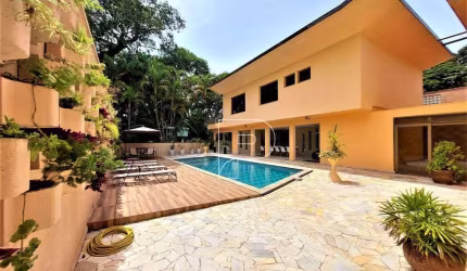 Casa de Condomínio para venda em Granja Viana de 956.00m² com 4 Quartos, 4 Suites e 10 Garagens