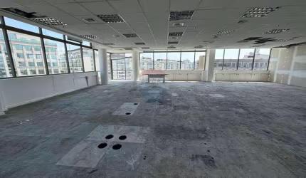 Sala Comercial para alugar em Barra Da Tijuca de 258.87m² com 5 Garagens