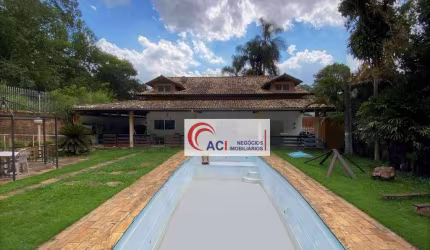 Casa de Condomínio para venda e aluguel em Granja Viana de 780.00m² com 4 Quartos, 3 Suites e 4 Garagens