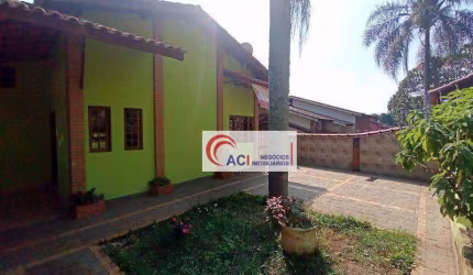 Casa de Condomínio para venda em Granja Viana de 390.00m² com 6 Quartos, 3 Suites e 6 Garagens