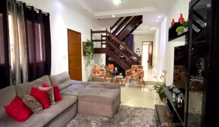 Sobrado para venda em Jardim Bom Clima de 100.00m² com 3 Quartos, 1 Suite e 2 Garagens
