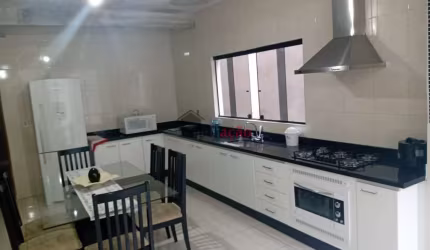 Sobrado para venda em Jardim Jovaia de 150.00m² com 3 Quartos, 1 Suite e 2 Garagens