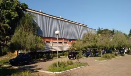 Galpão / Depósito / Armazém para venda em Parque Peron de 4880.00m² com 28 Garagens