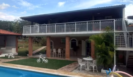 Chácara para venda em Vale Das Laranjeiras de 348.00m² com 4 Quartos, 4 Suites e 4 Garagens