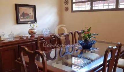 Casa para venda em Parque Industrial de 300.00m² com 3 Quartos e 2 Garagens