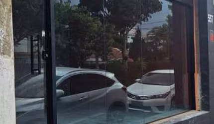 Imóvel Comercial para alugar em Vila Rosália de 55.00m²