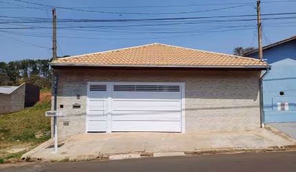 Casa para venda em Chácara Recreio Do Havaí de 70.00m² com 2 Quartos e 2 Garagens
