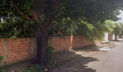 Lote / Terreno para venda em Monte Carlo de 301.00m²