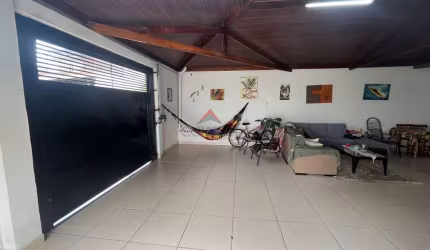 Casa para venda em Umuarama de 62.00m² com 4 Quartos, 1 Suite e 3 Garagens