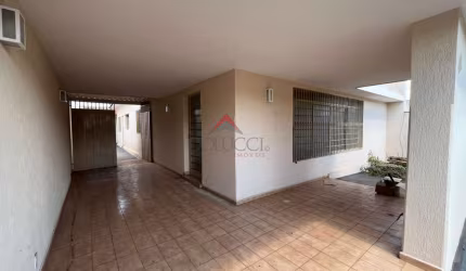 Casa para venda em Vila Bandeirantes de 178.00m² com 3 Quartos e 2 Garagens