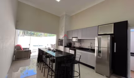 Casa de Condomínio para venda em Pinheiros de 300.00m² com 3 Quartos e 2 Garagens