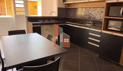 Casa para venda em Ctb de 81.00m² com 1 Quarto e 1 Garagem