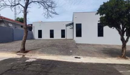 Casa para alugar em Vila Medon de 672.00m² com 10 Quartos, 1 Suite e 8 Garagens