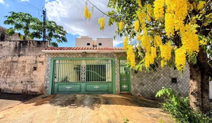 Casa para venda em Parque Dos Bandeirantes de 270.00m² com 3 Quartos, 1 Suite e 3 Garagens