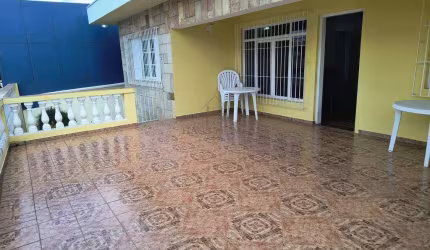 Casa para venda e aluguel em Vila Santo Antônio Do Portão de 166.00m² com 3 Quartos e 3 Garagens