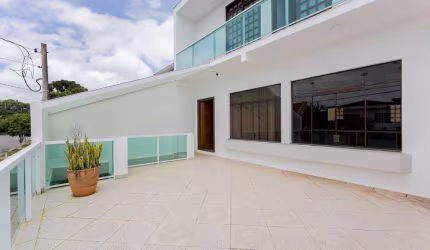 Casa para venda em Mercês de 380.00m² com 6 Quartos e 2 Suites