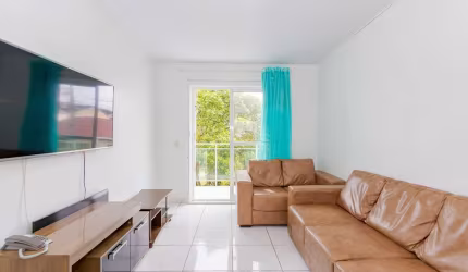 Casa para venda em Ganchinho de 180.00m² com 4 Quartos, 1 Suite e 2 Garagens