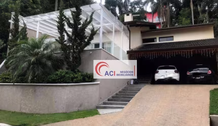Casa de Condomínio para venda e aluguel em Granja Viana de 432.00m² com 3 Quartos, 3 Suites e 4 Garagens