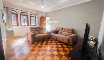 Casa para venda em Centro de 104.00m² com 2 Quartos e 1 Garagem