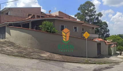 Casa para venda em Jardim Carolina de 309.00m² com 3 Quartos, 1 Suite e 2 Garagens