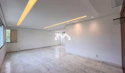 Apartamento para venda em Vila Paris de 198.00m² com 4 Quartos, 1 Suite e 2 Garagens