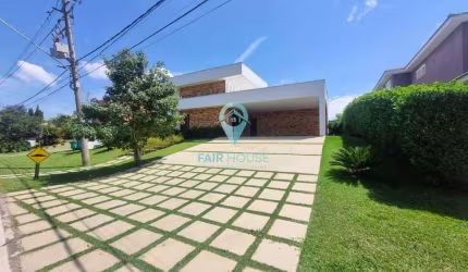 Casa para venda em Lago Azul  de 360.00m² com 4 Quartos, 4 Suites e 4 Garagens