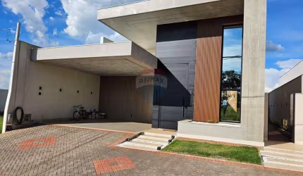 Casa para venda em Residencial Himalaia de 228.10m² com 3 Quartos, 3 Suites e 2 Garagens