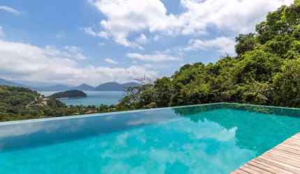 Casa de Condomínio para venda em Caçandoca de 576.00m² com 4 Quartos, 4 Suites e 6 Garagens