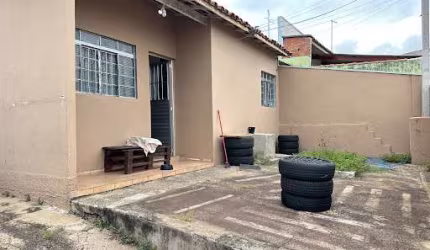 Casa para venda em Região Campo Grande de 60.00m² com 2 Quartos e 5 Garagens