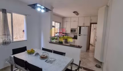 Sobrado para venda em Vila Moinho Velho de 150.00m² com 3 Quartos, 3 Suites e 4 Garagens
