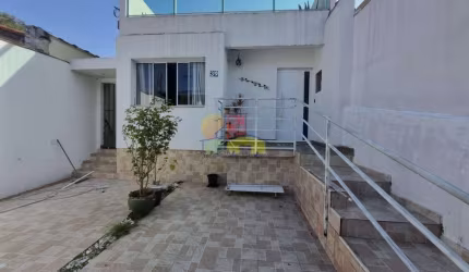 Casa para venda em Rudge Ramos de 160.00m² com 2 Quartos, 1 Suite e 2 Garagens
