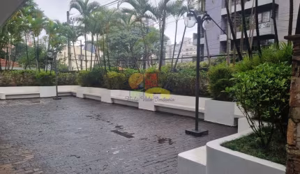 Apartamento para alugar em Centro de 228.00m² com 4 Quartos, 2 Suites e 3 Garagens