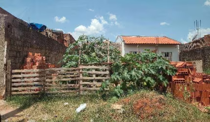 Casa para venda em Jardim Ivone de 126.00m² com 1 Quarto e 1 Garagem
