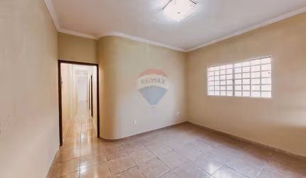 Casa para venda em Jardim São João de 122.13m² com 3 Quartos, 1 Suite e 2 Garagens