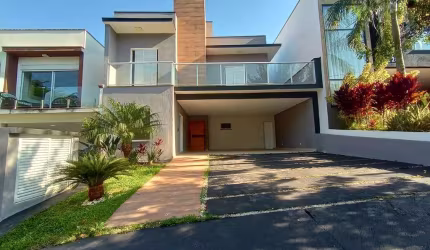 Casa de Condomínio para venda em Mogi Moderno de 310.00m² com 3 Quartos, 3 Suites e 4 Garagens