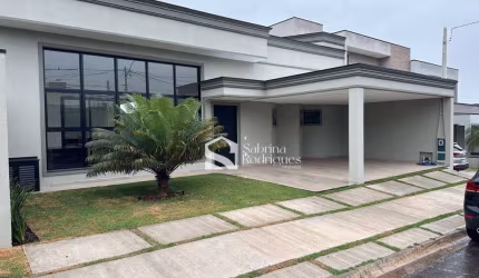 Casa de Condomínio para venda em Jardins Do Império de 160.00m² com 3 Quartos, 1 Suite e 3 Garagens