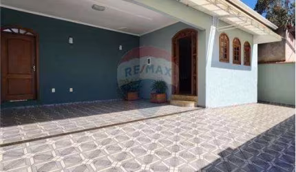 Casa para venda em Parque Santa Inês de 220.00m² com 4 Quartos e 3 Garagens