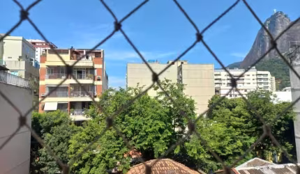 Apartamento para alugar em Humaitá de 104.00m² com 4 Quartos, 1 Suite e 2 Garagens